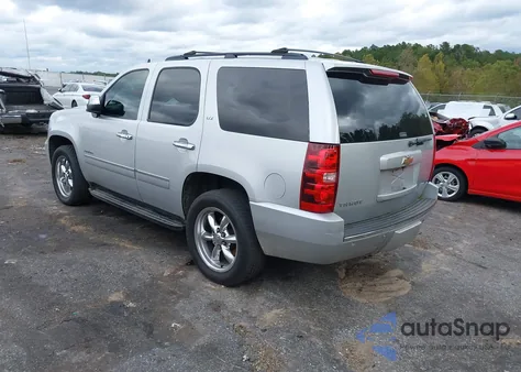 2010 Chevrolet Tahoe Ltz из США, поврежденный, VIN 1GNUCCE03AR225973